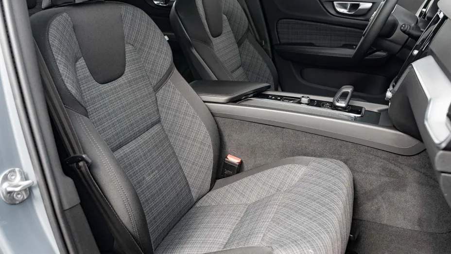 VOLVO V60 V60 B4 D Momentum Pro aut