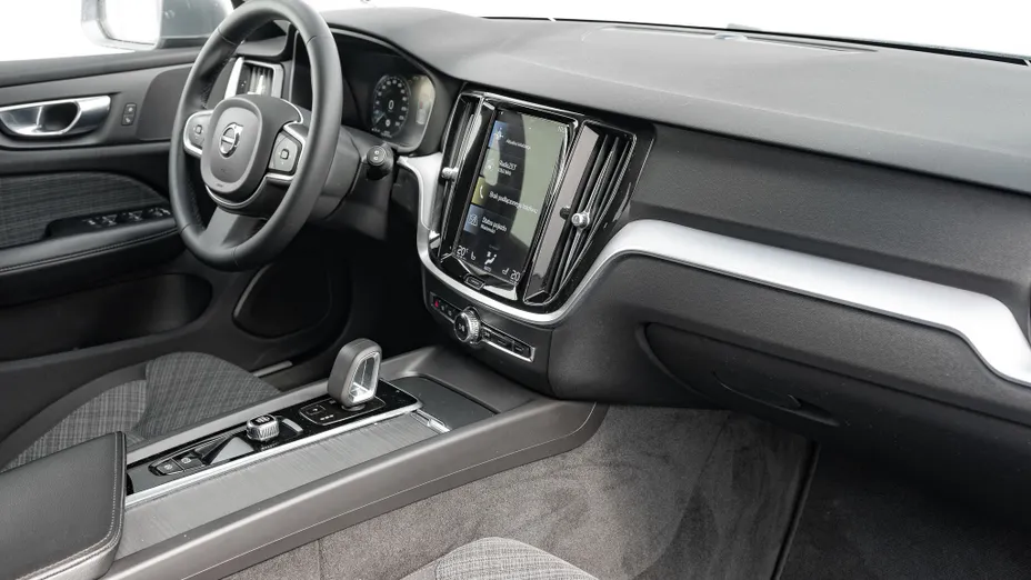VOLVO V60 V60 B4 D Momentum Pro aut
