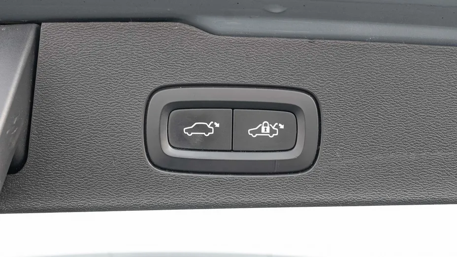 VOLVO V60 V60 B4 D Momentum Pro aut