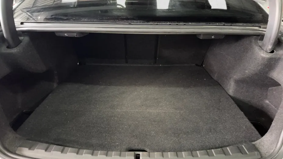 BMW Seria 3 318i M Sport aut