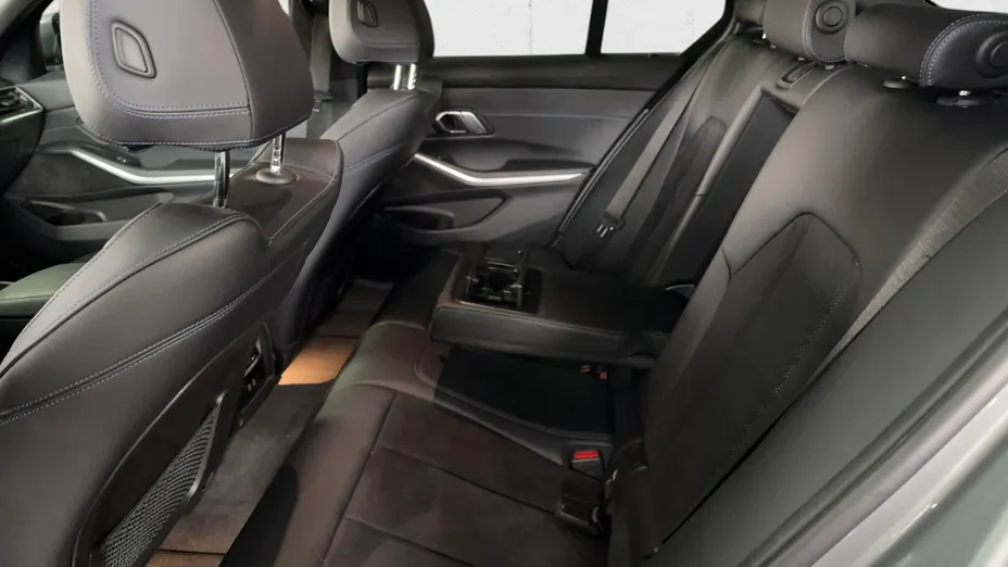 BMW Seria 3 318i M Sport aut