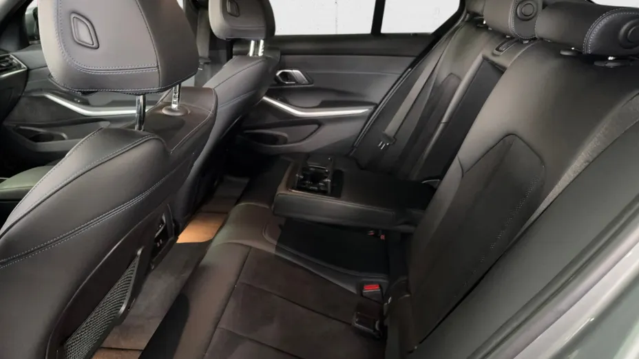 BMW Seria 3 318i M Sport aut