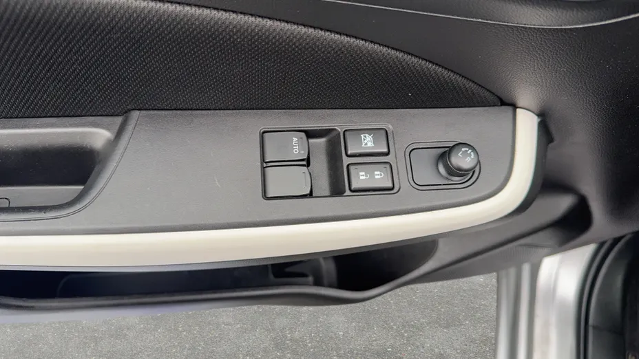 SUZUKI Swift Swift 1.2 Dualjet SHVS Premium