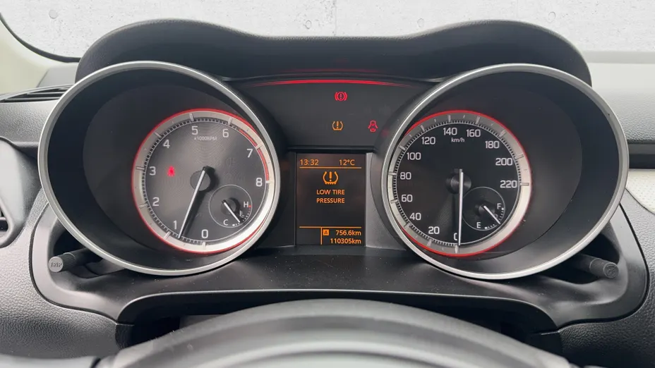 SUZUKI Swift Swift 1.2 Dualjet SHVS Premium