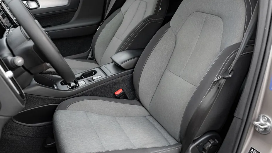 VOLVO XC40 XC40 T3 Momentum Pro aut