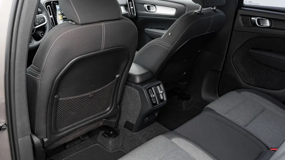 VOLVO XC40 XC40 T3 Momentum Pro aut