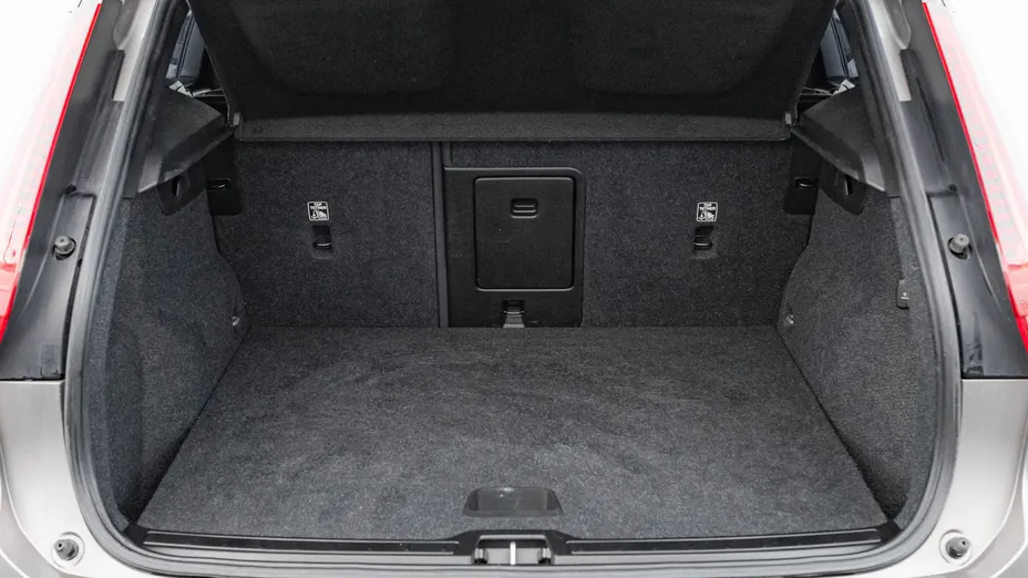 VOLVO XC40 XC40 T3 Momentum Pro aut