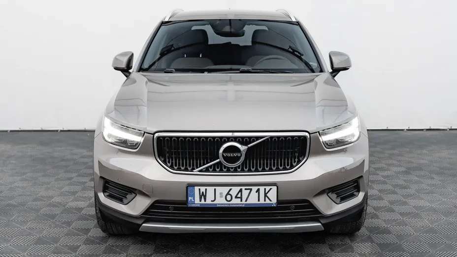 VOLVO XC40 XC40 T3 Momentum Pro aut