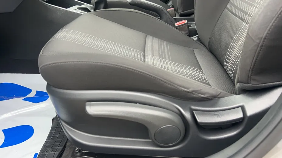 HYUNDAI i20 i20 1.2 Pure