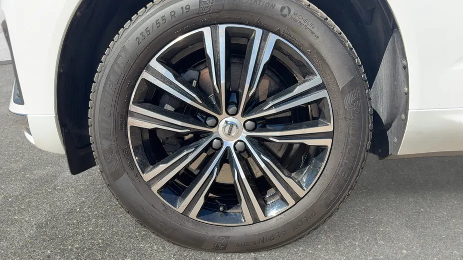 VOLVO XC60 XC60 B5 B AWD Plus Bright aut