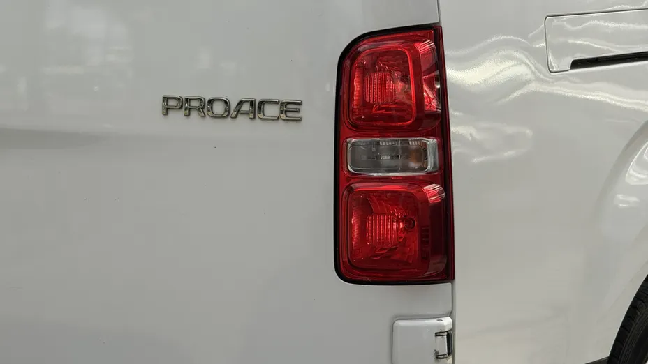 TOYOTA Proace Proace Kombi 2.0 D-4D Long 2,8t