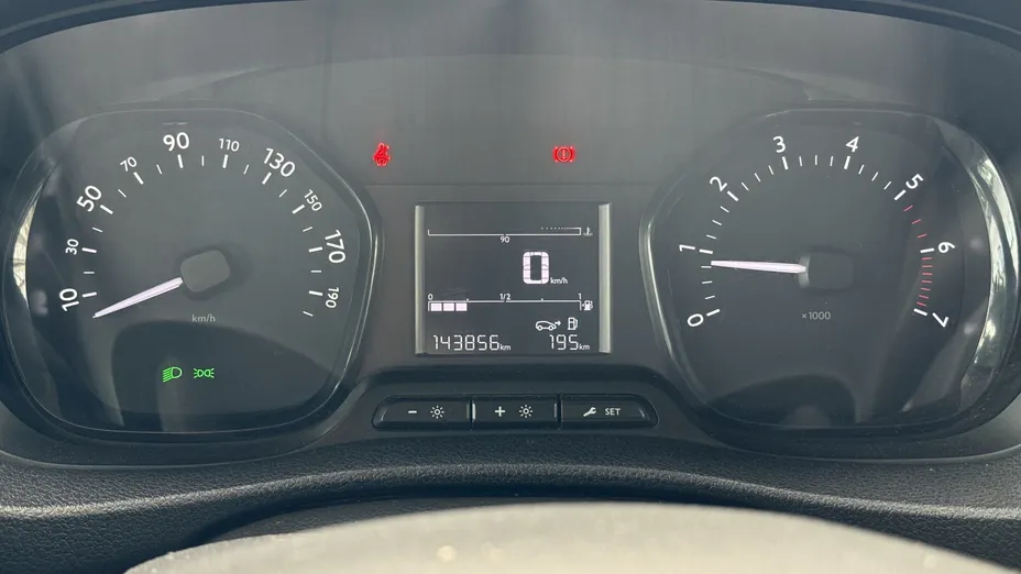 TOYOTA Proace Proace Kombi 2.0 D-4D Long 2,8t