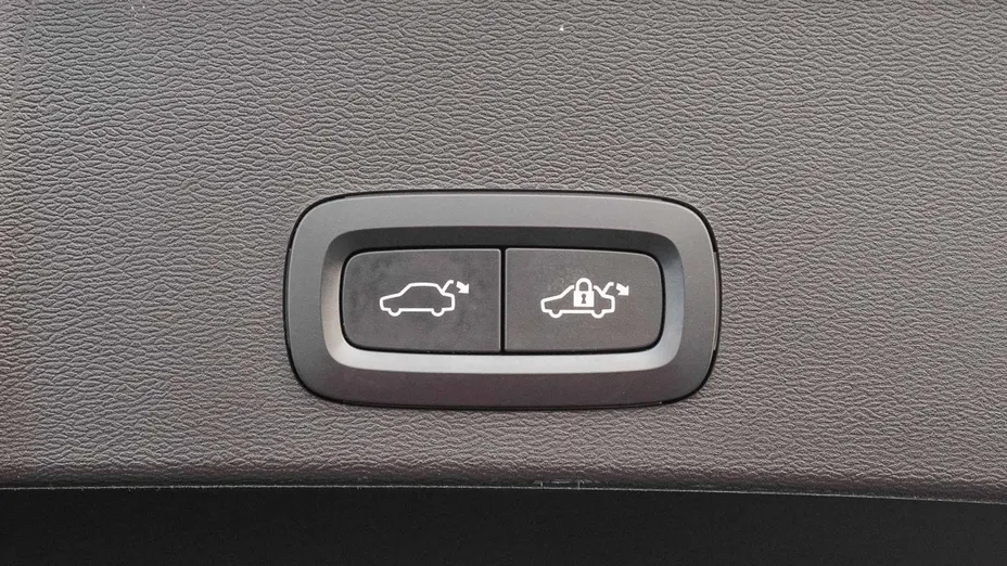 VOLVO XC40 XC40 B3 Plus Dark aut