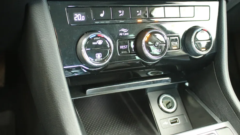 SKODA Superb Superb 2.0 TSI 4x4 Style DSG