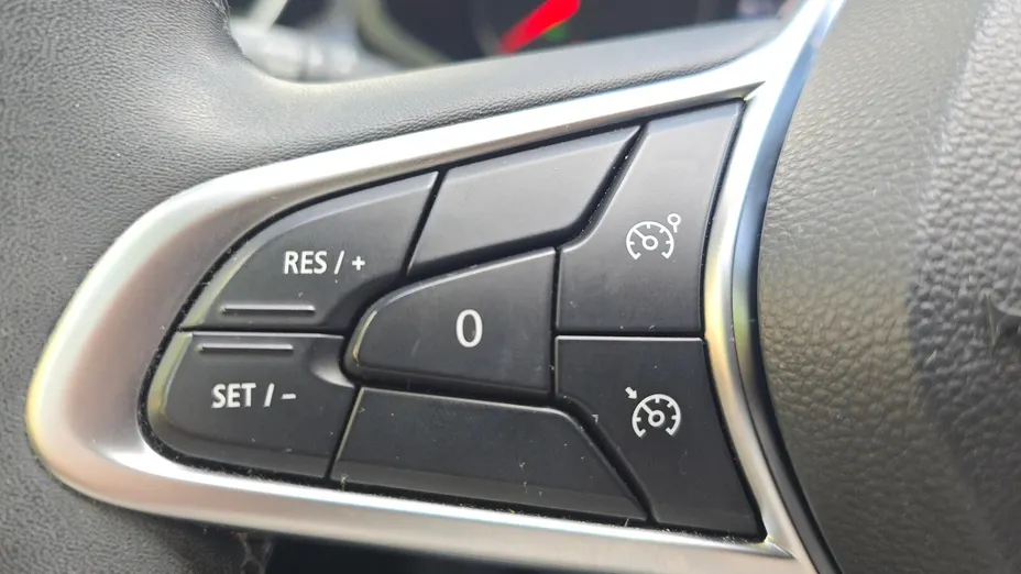 RENAULT Clio Clio 1.0 TCe Equilibre