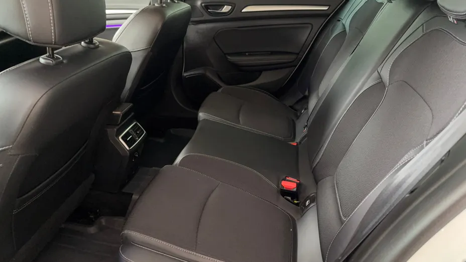 RENAULT Megane Megane 1.3 TCe FAP Intens EDC