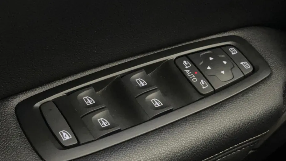 RENAULT Megane Megane 1.3 TCe FAP Intens EDC