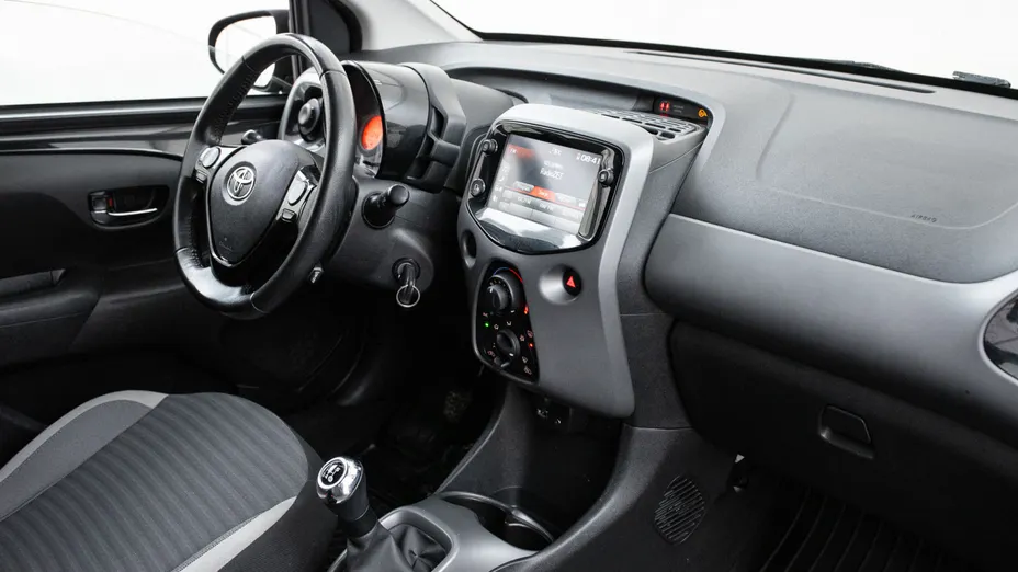 TOYOTA Aygo Aygo 1.0 VVT-i X-play