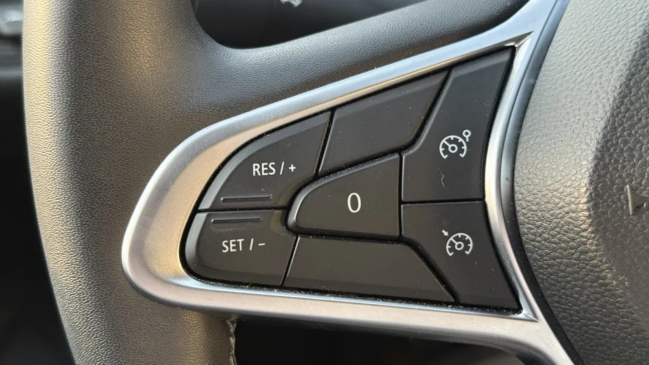 RENAULT Clio Clio 1.0 TCe Equilibre