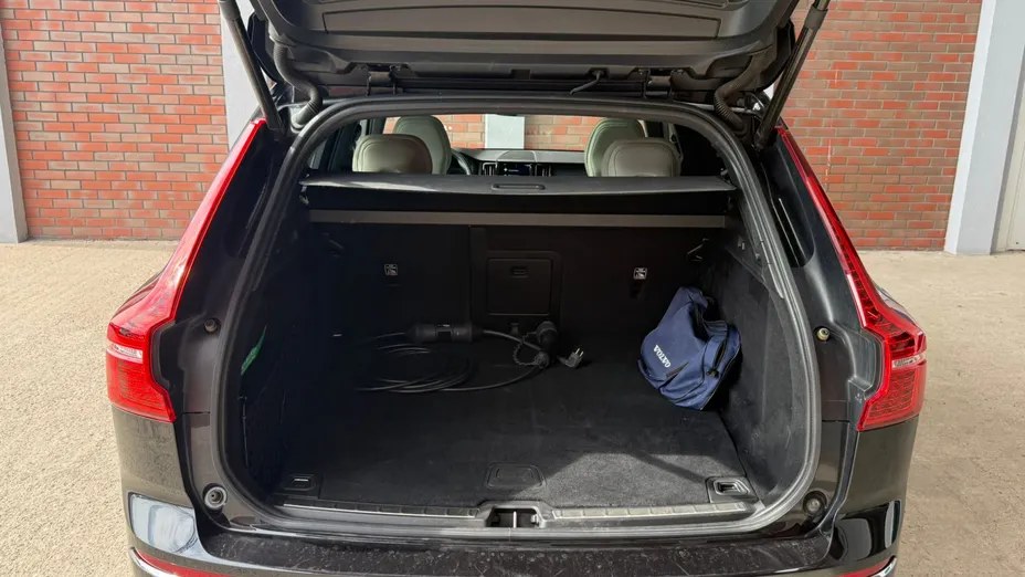 VOLVO XC60 XC60 T8 AWD Plug-In Hybrid Inscription aut