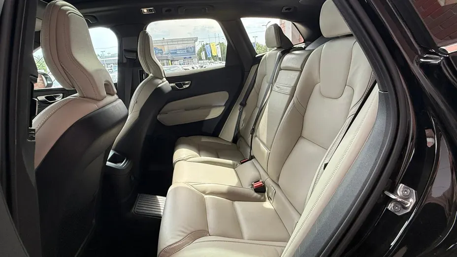 VOLVO XC60 XC60 T8 AWD Plug-In Hybrid Inscription aut