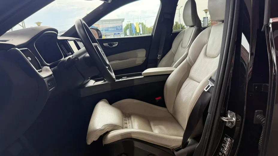 VOLVO XC60 XC60 T8 AWD Plug-In Hybrid Inscription aut