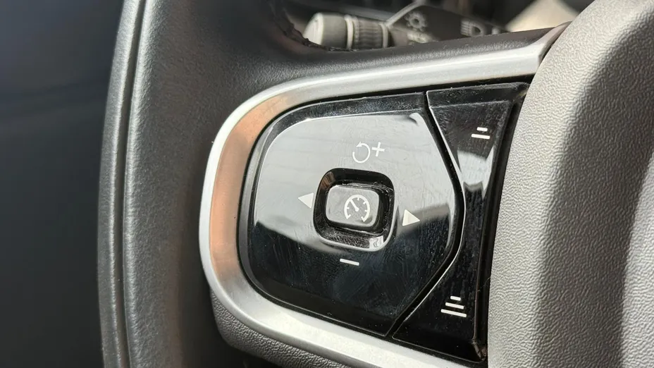 VOLVO XC60 XC60 T8 AWD Plug-In Hybrid Inscription aut