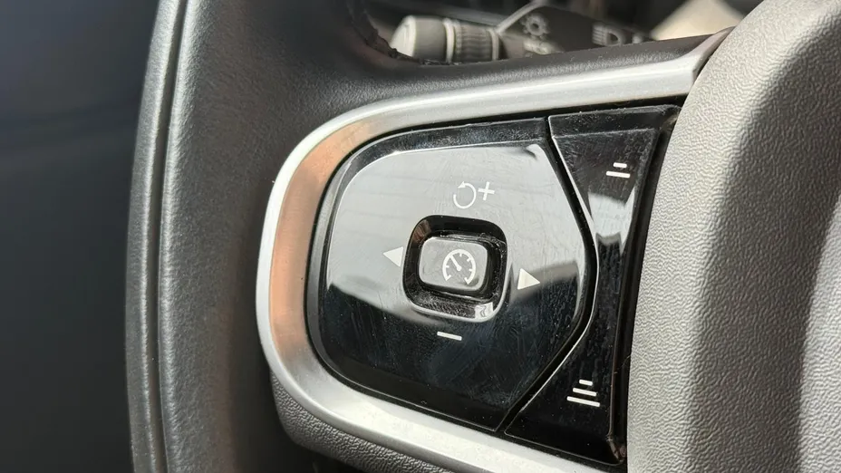 VOLVO XC60 XC60 T8 AWD Plug-In Hybrid Inscription aut