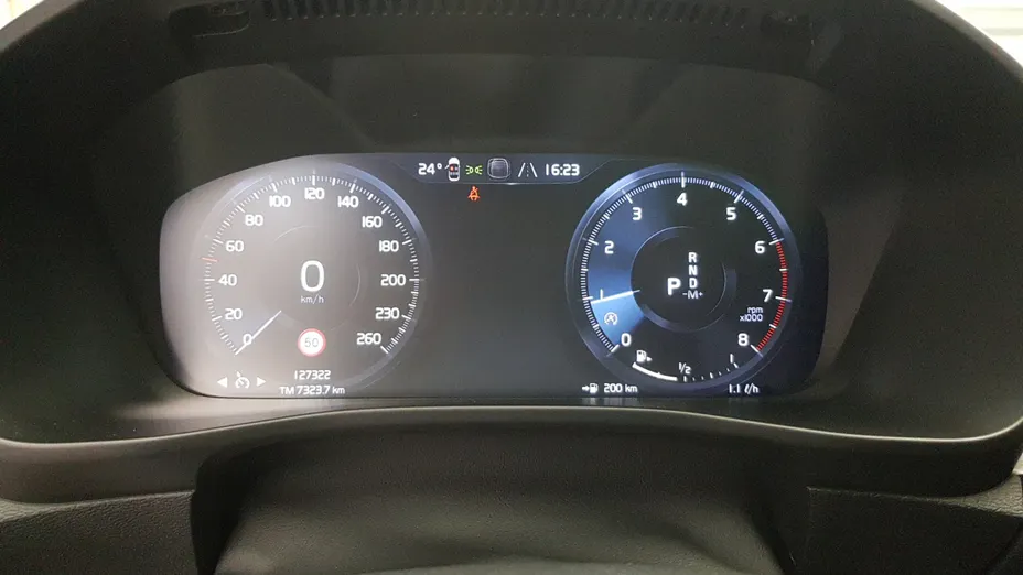 VOLVO XC40 XC40 T3 Momentum Pro aut