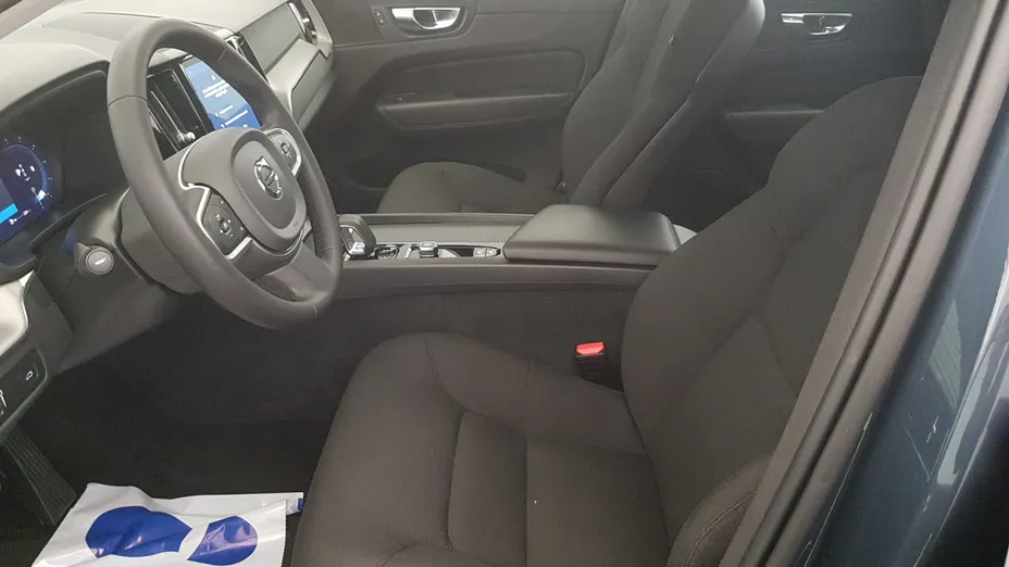 VOLVO XC60 XC60 B4 D AWD Momentum Pro aut