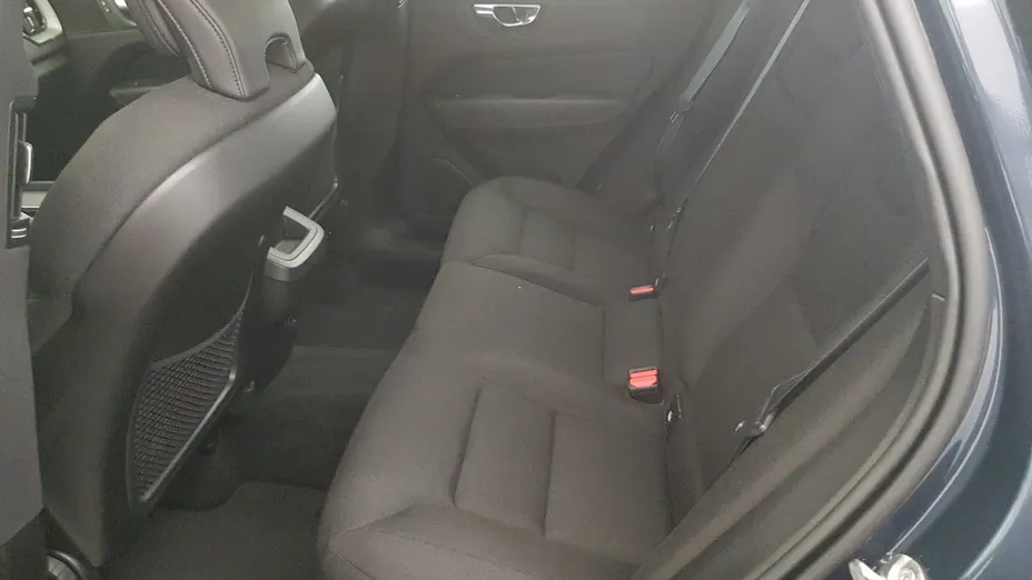 VOLVO XC60 XC60 B4 D AWD Momentum Pro aut