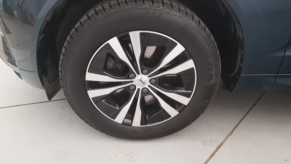 VOLVO XC60 XC60 B4 D AWD Momentum Pro aut