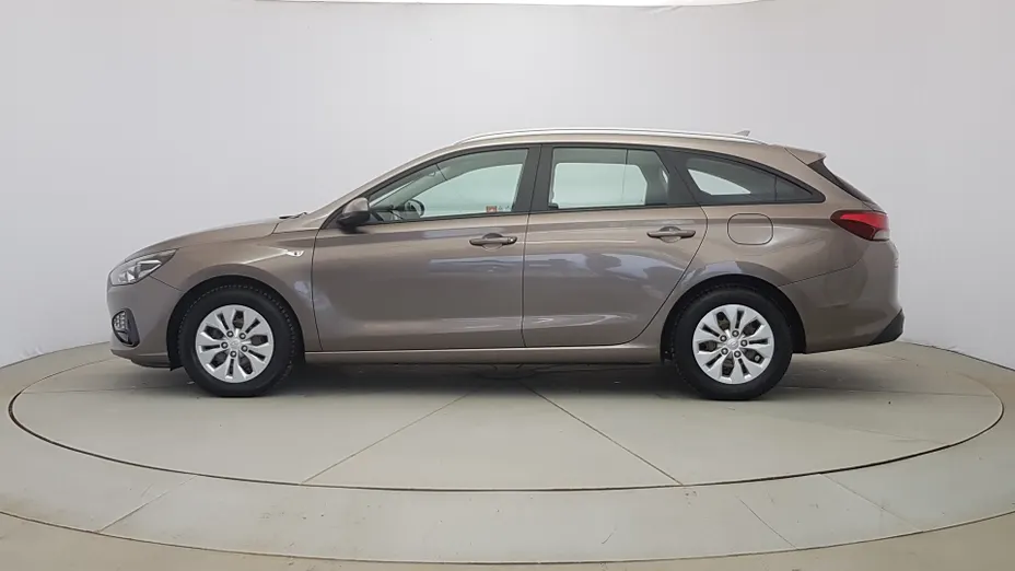 HYUNDAI i30 i30 1.6 D Classic +