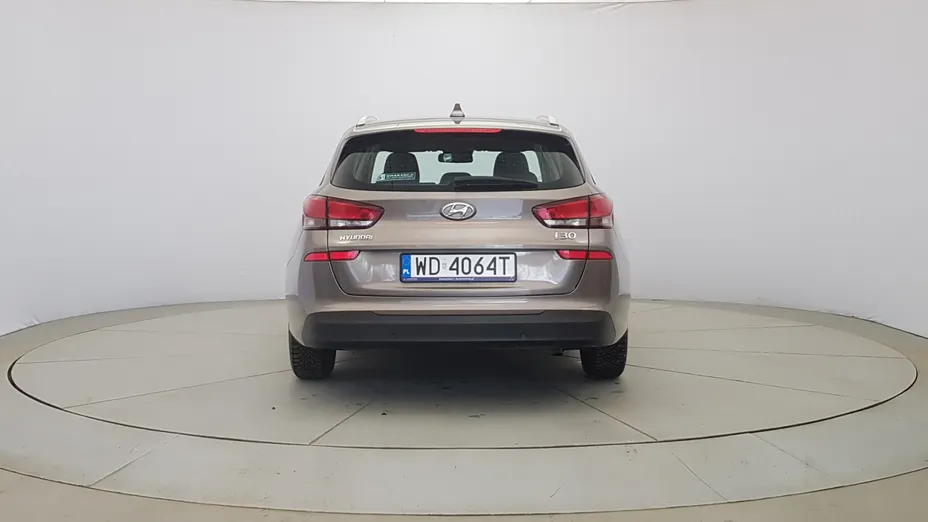 HYUNDAI i30 i30 1.6 D Classic +