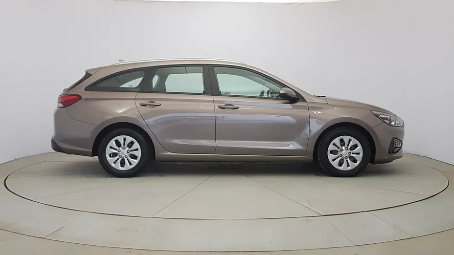 HYUNDAI i30 i30 1.6 D Classic +