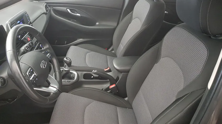 HYUNDAI i30 i30 1.6 D Classic +