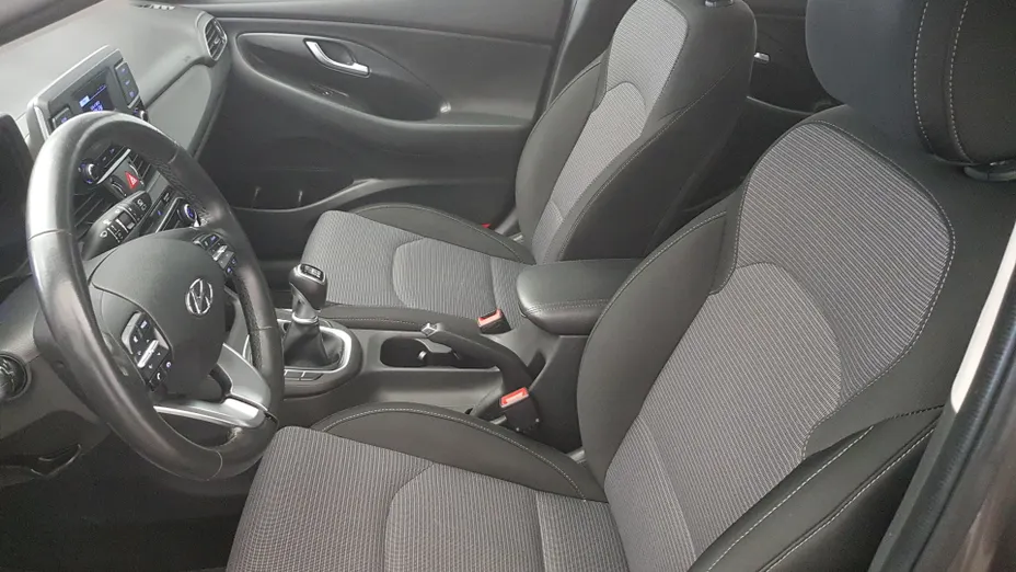 HYUNDAI i30 i30 1.6 D Classic +