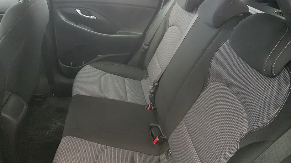 HYUNDAI i30 i30 1.6 D Classic +