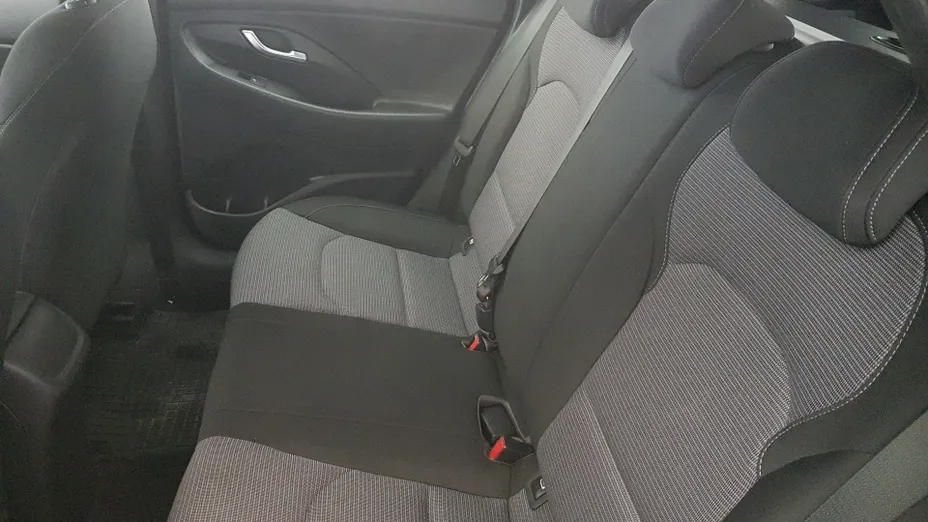 HYUNDAI i30 i30 1.6 D Classic +