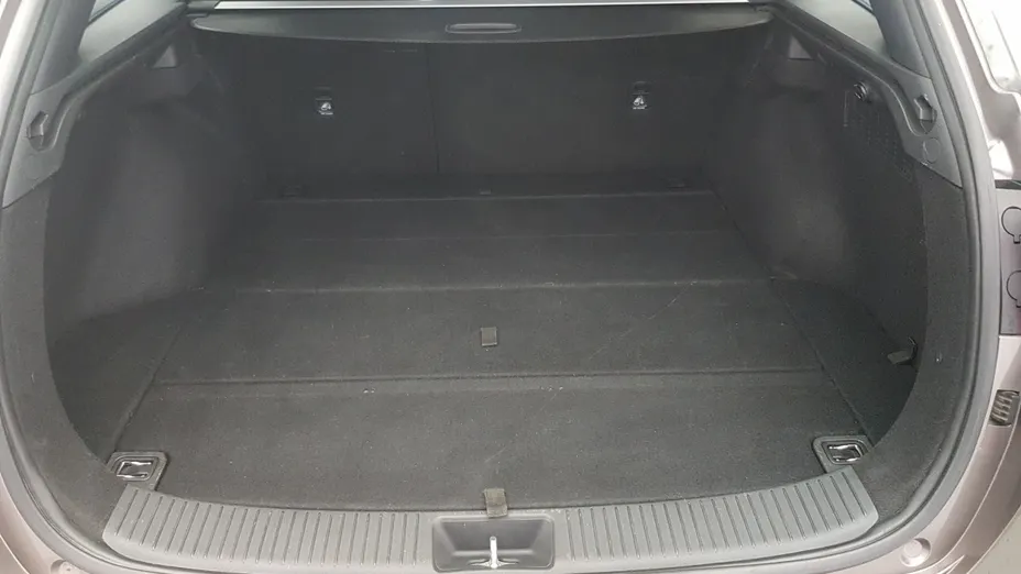 HYUNDAI i30 i30 1.6 D Classic +