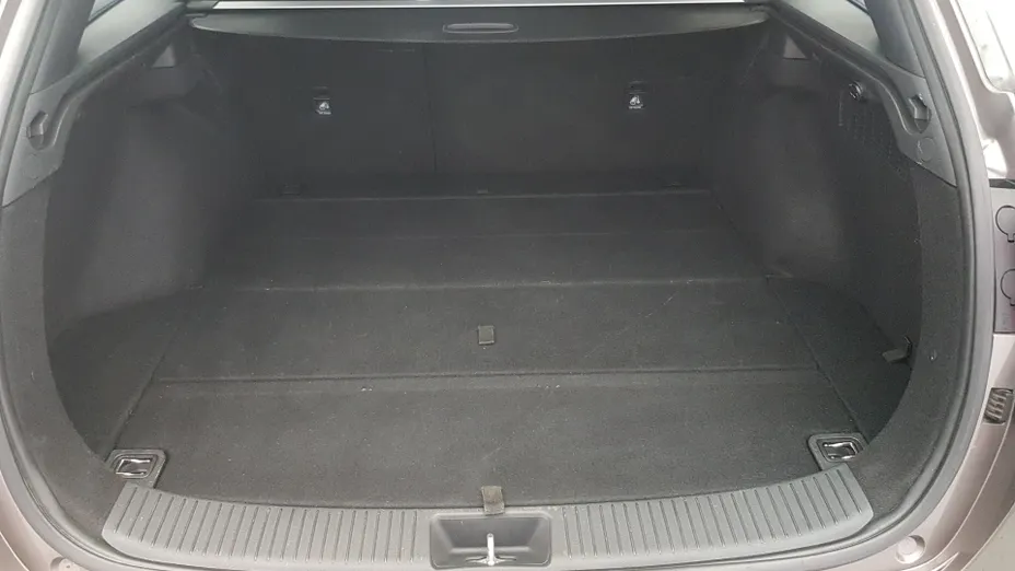 HYUNDAI i30 i30 1.6 D Classic +