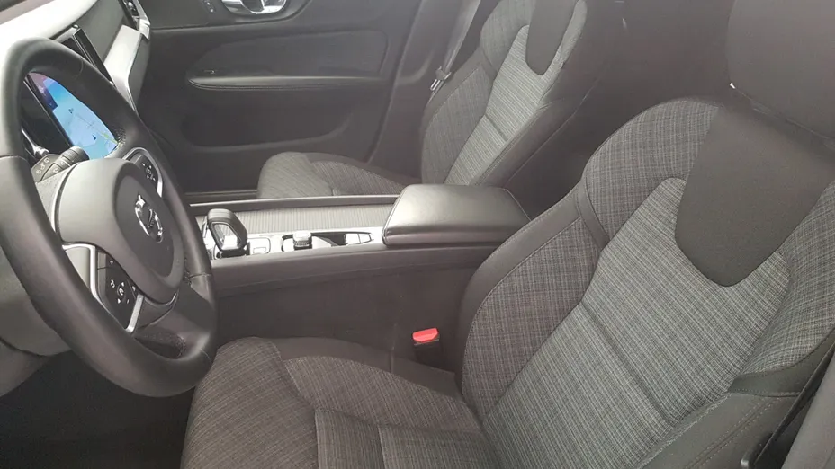 VOLVO V60 V60 B4 D Momentum Pro aut