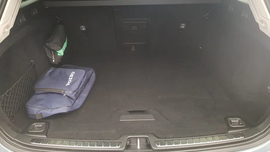 VOLVO V60 V60 B4 D Momentum Pro aut