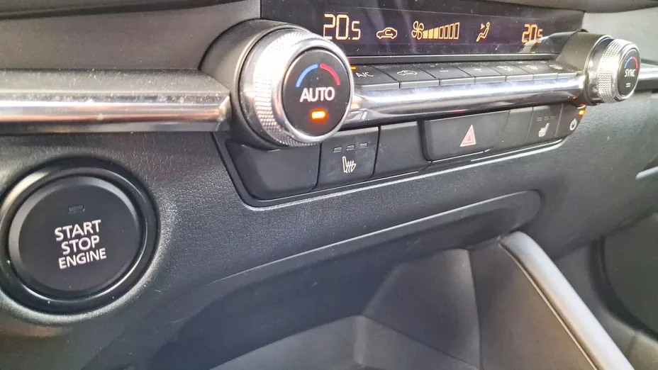 MAZDA 3 3 2.0 mHEV Homura