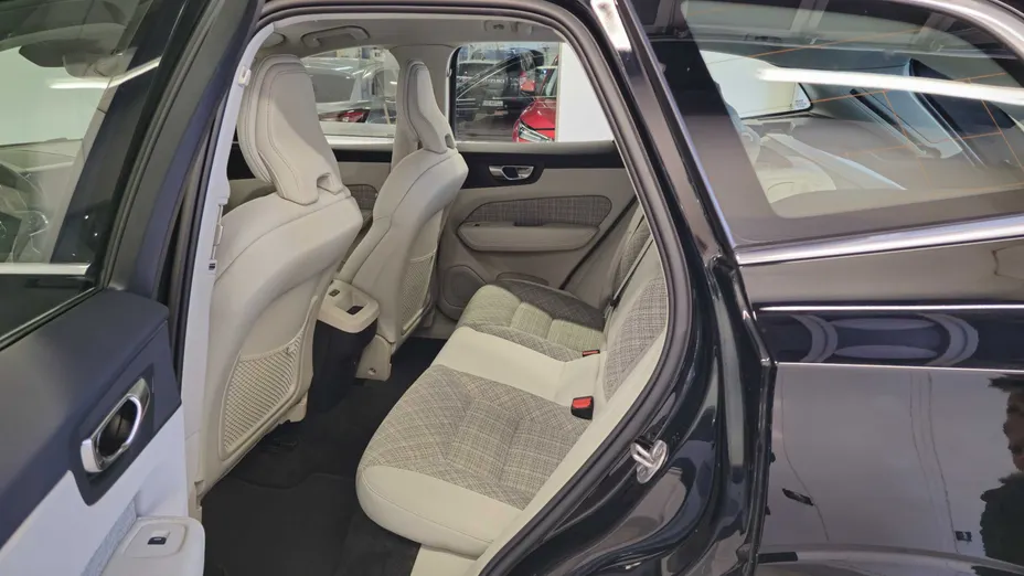 VOLVO XC60 XC60 B4 D AWD Core aut