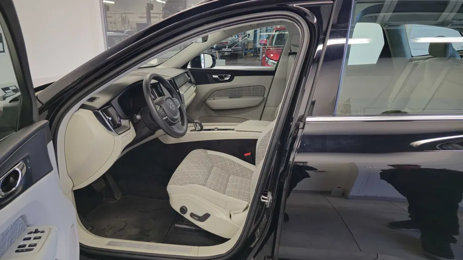 VOLVO XC60 XC60 B4 D AWD Core aut