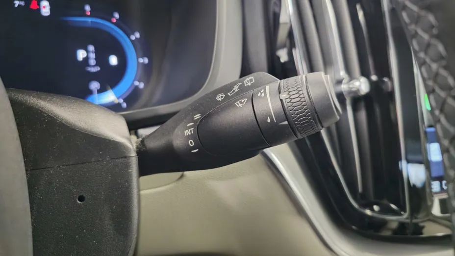 VOLVO XC60 XC60 B4 D AWD Core aut