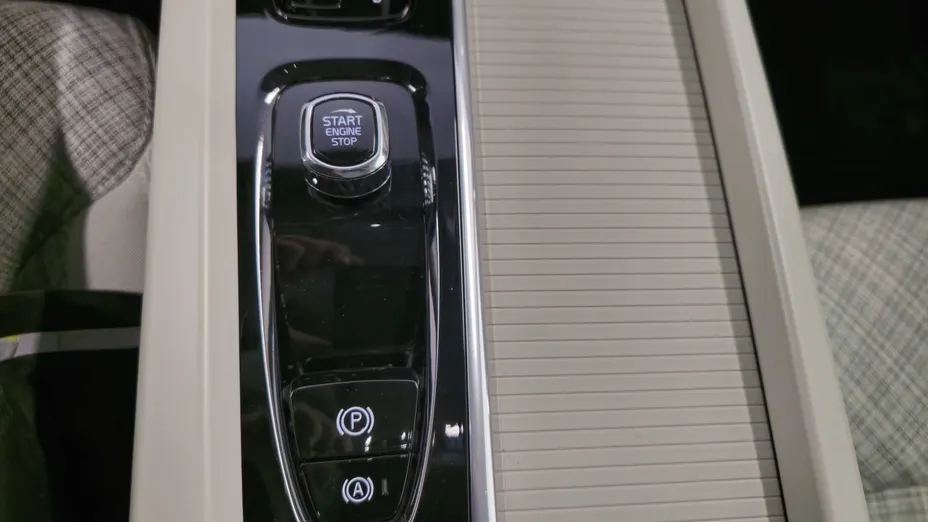 VOLVO XC60 XC60 B4 D AWD Core aut