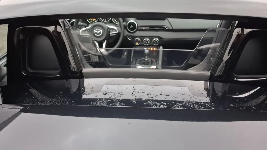 MAZDA MX-5 MX-5 1.5 Exclusive-Line