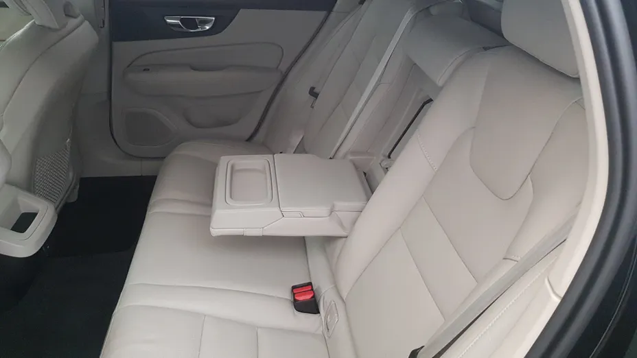 VOLVO V60 V60 B4 B Inscription aut